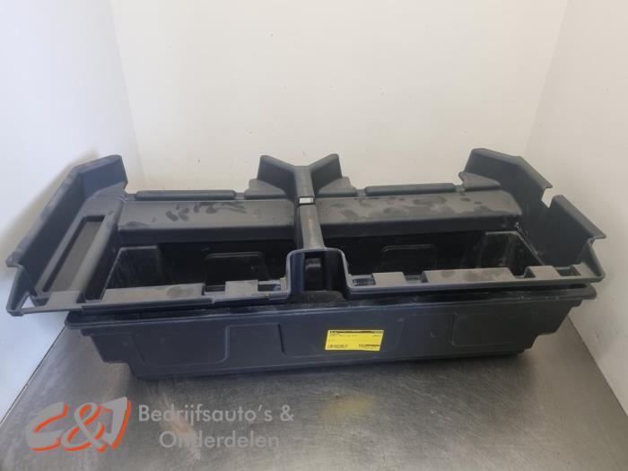 Opbergvak van een Renault Trafic, Gebruikt, -, Renault, -