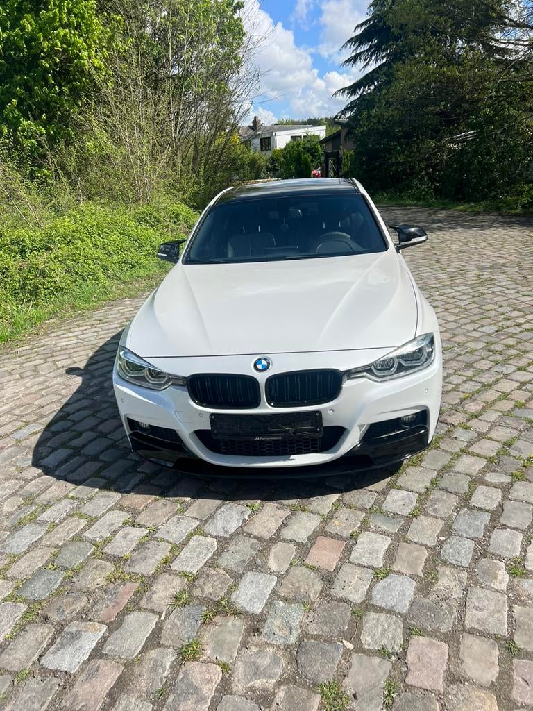 B M W 330 I ESSENCE, Autos, BMW, Entreprise, Essence, Achat