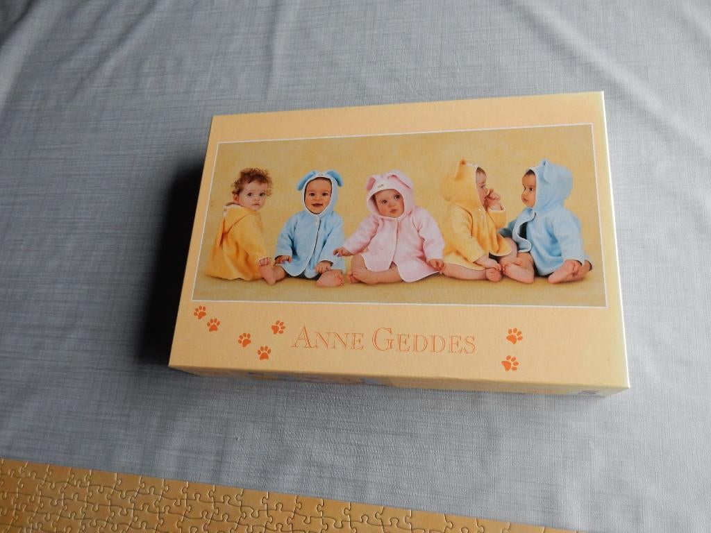 nr.305 - Puzzel: babyhaasjes - 750 stukjes, Hobby en Vrije tijd, Ophalen of Verzenden, 500 t/m 1500 stukjes, Legpuzzel