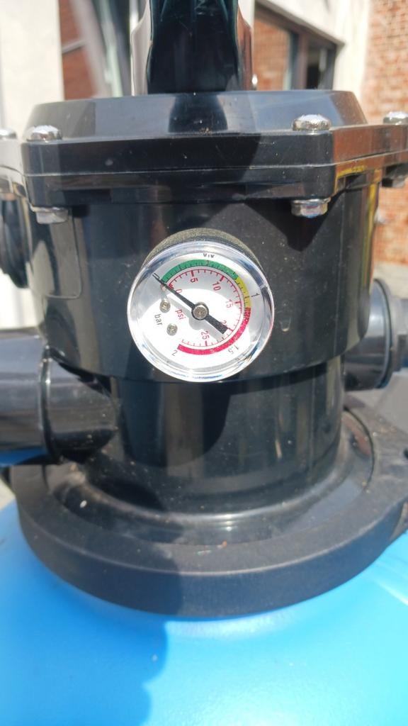 Pomp en filter, Enlèvement