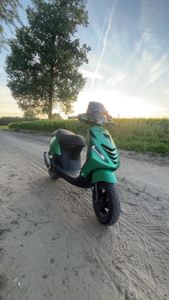Zip 2t 70cc, Fietsen en Brommers, Scooters | Piaggio, Zo goed als nieuw, Zip, Ophalen