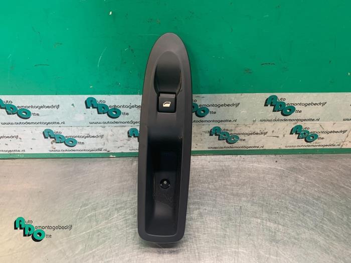 Commutateur vitre électrique d'un Citroen C4 (C4 10-), Autos : Pièces & Accessoires, Tableau de bord & Interrupteurs, Citroën