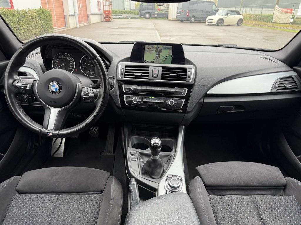 BMW 116 i ///M Pack Navi/Bluetooth/PDC/OHB BMW, 1 Reeks, Gebruikt, Alcantara, Zwart