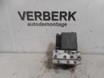 ABS POMP Opel Astra F (56 / 57) (0265208011), Gebruikt, Opel