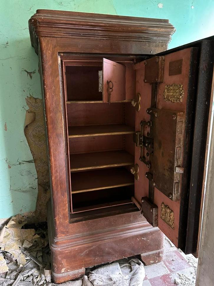 Grote antieke kluis D. Duveliers et fils, Antiek en Kunst, Antiek | Meubels | Kasten, Ophalen