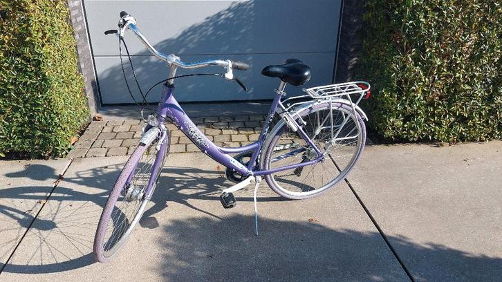 Vélo 7 vitesses L'Avenir pour fille comme NEUF, Vélos & Vélomoteurs, Vélos | Filles, Comme neuf, 26 pouces ou plus, Vitesses, Enlèvement