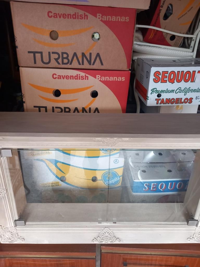 Zeer mooi vitrinekast, Ophalen