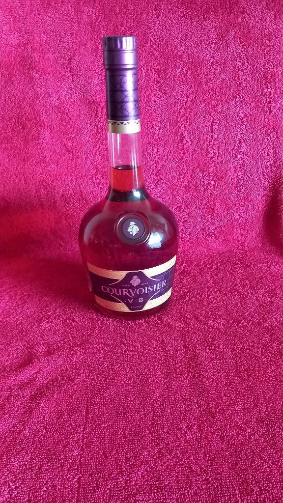 Cognac COURVOISIER V.S., Collections, Enlèvement, Neuf, Pleine