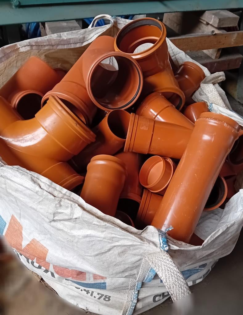 Accessoires Sanitaires/Égouttage, Bricolage & Construction, Tuyaux & Évacuations, Neuf, Coudes, PVC, Enlèvement