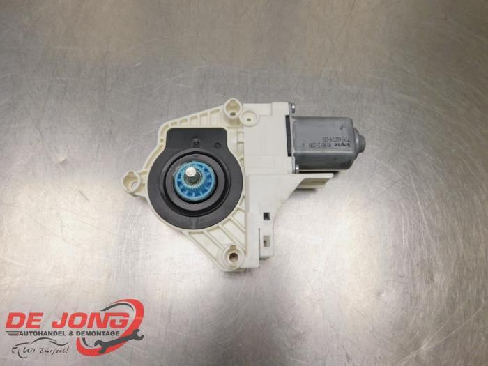 Moteur de vitre portière d'un Volkswagen Touareg, Autos : Pièces & Accessoires, Carrosserie & Tôlerie, Volkswagen, Utilisé, 3 mois de garantie
