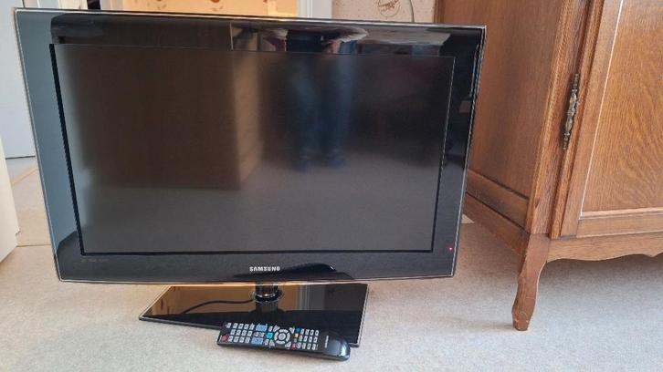 32 inch TV, TV, Hi-fi & Vidéo, Télévisions, Utilisé, LCD, 80 à 100 cm, HD Ready (720p), Samsung, 50 Hz, Smart TV, Enlèvement