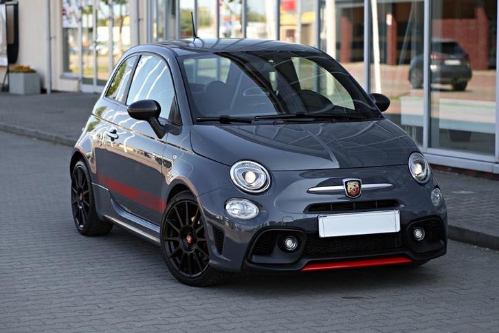 Abarth 695 COMPETIZIONE YAMAHA | AKRAPOVIC EXHOUST | PERFECT, Autos, Abarth, Particulier, ABS, Essence, Euro 6, 3 portes, Boîte manuelle