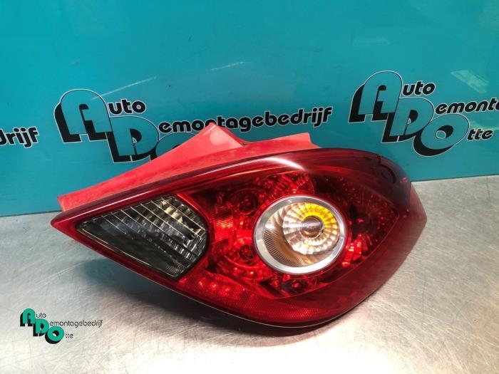 Achterlicht rechts van een Opel Corsa (Corsa D 07-), Auto-onderdelen, Verlichting, Opel, Gebruikt, 3 maanden garantie, Ophalen of Verzenden