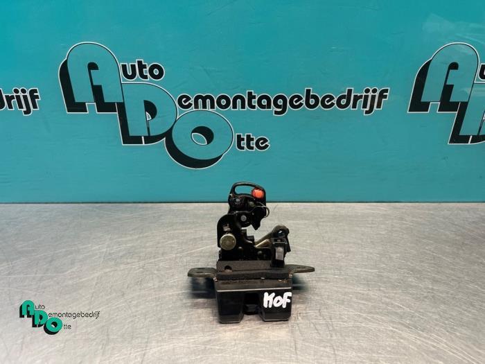 Mécanique de verrouillage hayon d'un Kia Picanto (Picanto 0, Autos : Pièces & Accessoires, Carrosserie & Tôlerie, Kia, Utilisé