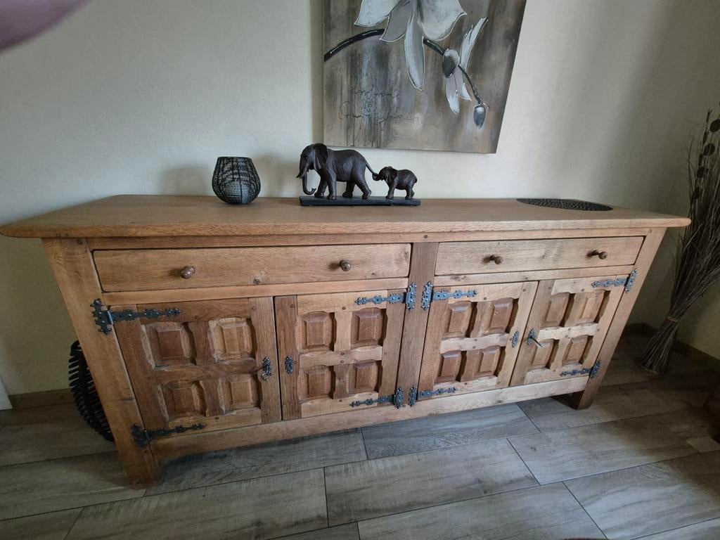 Dressoir van massief eikenhout, Ophalen, Eikenhout