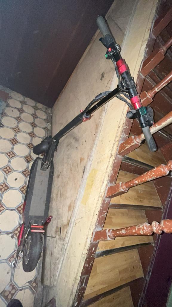 Kukirin m4 pro, Vélos & Vélomoteurs, Trottinettes, Comme neuf, Step électrique (E-scooter), Enlèvement ou Envoi