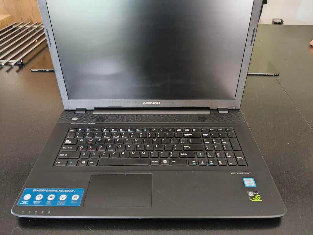 Medion Erazer model p7643 md60615, Informatique & Logiciels, Ordinateurs portables Windows, 17 pouces ou plus, SSD, 2 à 3 Ghz