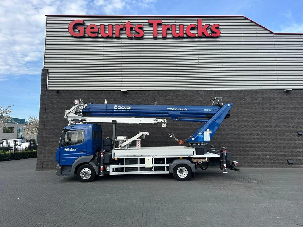 Mercedes-Benz Atego 816 4X2 BB BOCKER AK37/4000 + JIB MONTAG, Auto's, Vrachtwagens, Achterwielaandrijving, Euro 6, Blauw, Mercedes-Benz