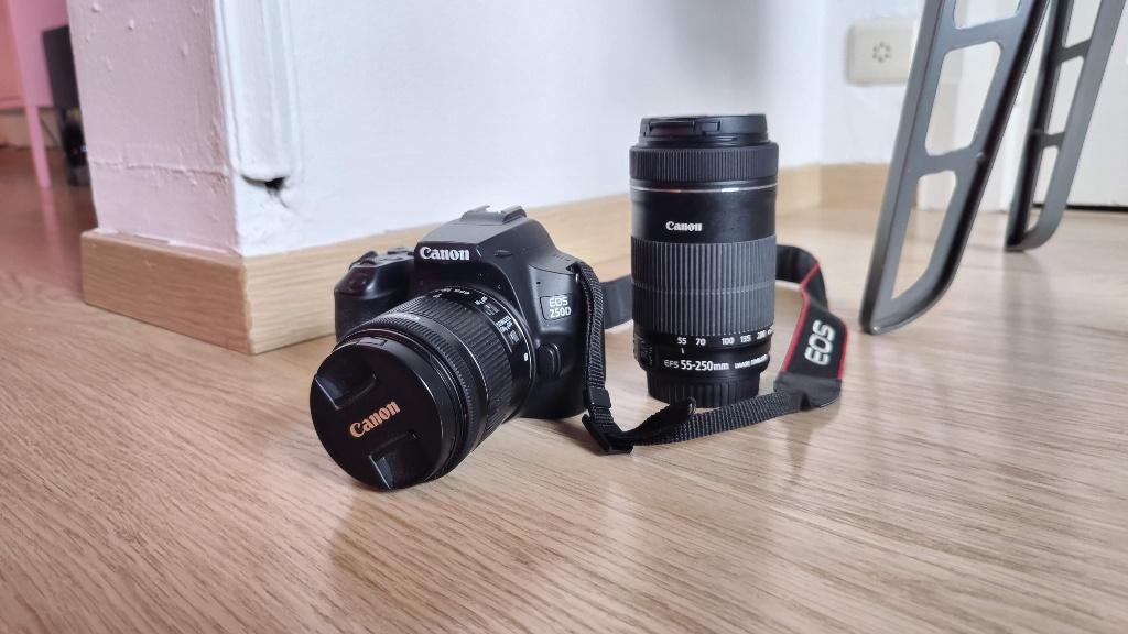 Canon EOS 250D + EF-S 18-55mm f/4-5.6 IS STM, Audio, Tv en Foto, Fotocamera's Digitaal, Ophalen of Verzenden, Zo goed als nieuw