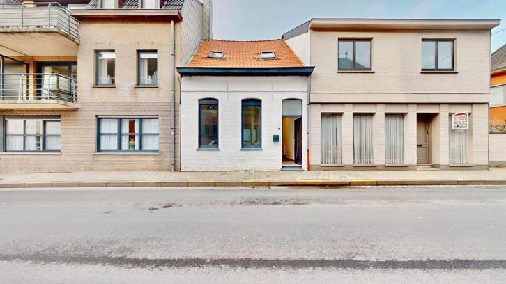 Totaal gerenoveerde woning met garage in centrum Lauwe, Immo, Huizen en Appartementen te koop, Provincie West-Vlaanderen, 200 tot 500 m²