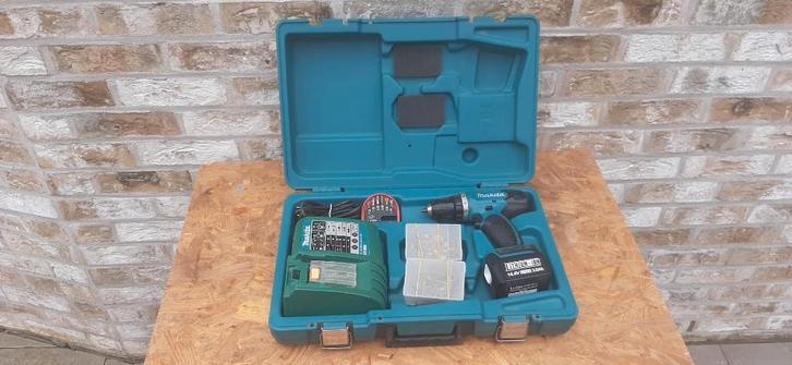 Tournevis et perceuse Makita, boîtier de batterie, chargeur, Bricolage & Construction, Outillage | Foreuses, Utilisé, Perceuse