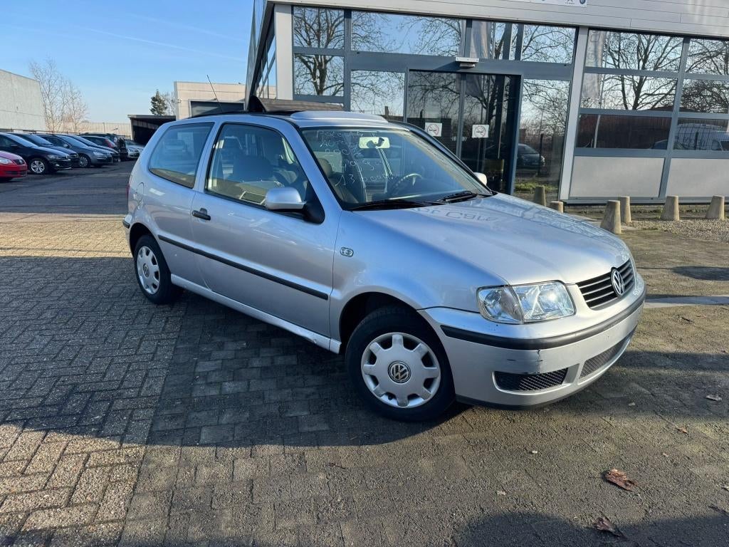 Vw polo automaat benzine, Auto's, Volkswagen, Bedrijf, Te koop, Polo, ABS, Benzine, Euro 4, 2 deurs, Automaat, Zilver of Grijs