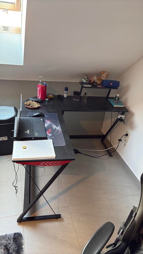 Bureau zwart rood, Huis en Inrichting, Ophalen, Zo goed als nieuw, Rood