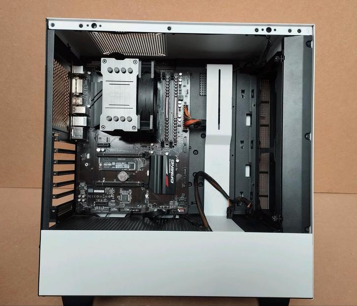 RYZEN 5 3600XT GAMING TOUR PC + 16 GB DDR4 RAM + 500 GB SSD, Computers en Software, Desktop Pc's, Gebruikt, 4 Ghz of meer, SSD