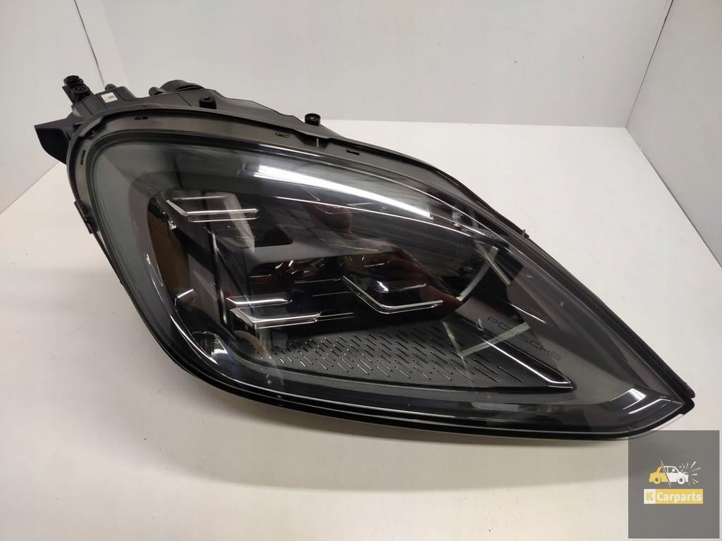 9Y0.941.082.L, Porsche Cayenne 9Y Lift Volledig Led Laserlam, Gebruikt, Porscheplatz 1
70435  Stuttgart, DE, Porsche, Info@porsche.de