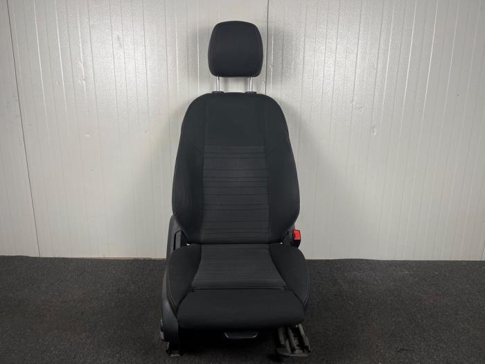 Siège droit d'un Mercedes C-Klasse, Autos : Pièces & Accessoires, Habitacle & Garnissage, Mercedes-Benz, Utilisé, 3 mois de garantie