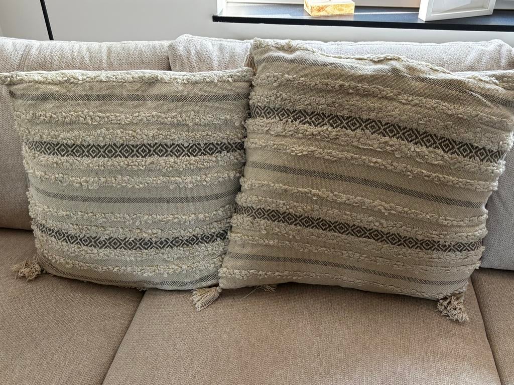 2 coussins deco, Enlèvement, Comme neuf