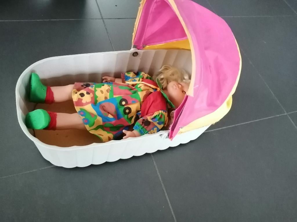 gratis pop + poppenbed, Enlèvement ou Envoi