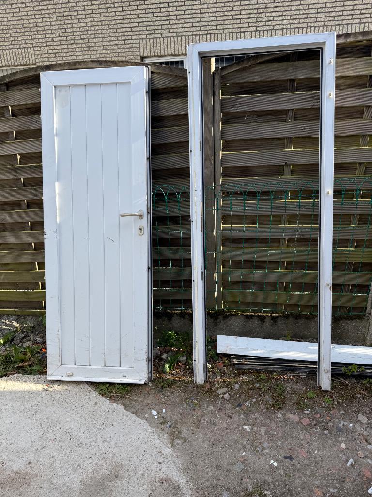 PVC Buitendeur met kader slot en sleutel, Porte extérieure, Synthétique, Enlèvement, Utilisé