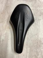 Selle FiZik Terra, Enlèvement, Selle