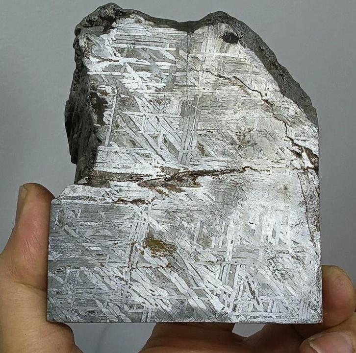 Météorite naturelle en fer Aletai, Collections, Minéraux & Fossiles, Envoi