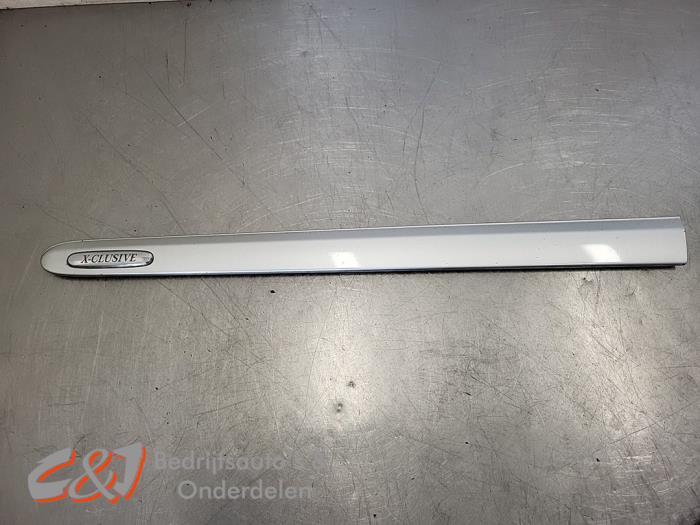 Sierstrip van een Mercedes Vito, Gebruikt, -, Ophalen of Verzenden, -