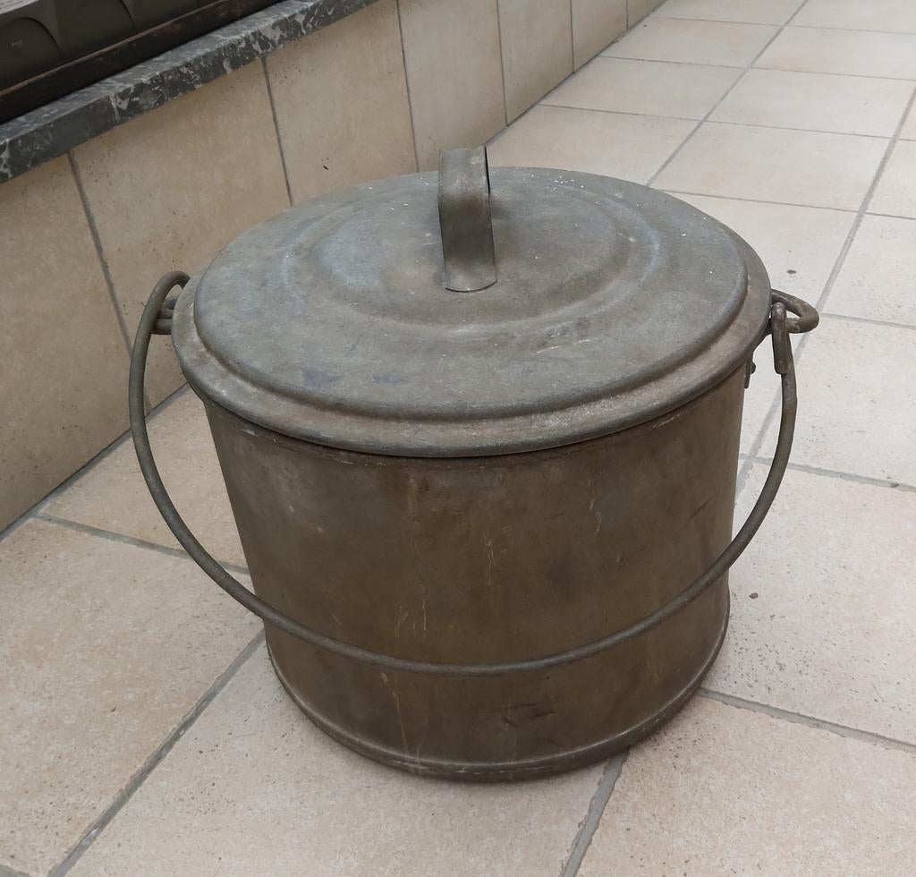 Zinken kuip emmer met handvat en deksel, Ophalen