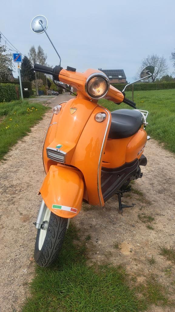 Scooter Dolce vita 50cc classe B, Vélos & Vélomoteurs, Vélomoteurs & Scooters bridés, Vespa, Enlèvement