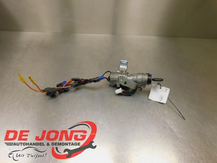 Serrure de contact + clé d'un Kia Carens, Kia, -, 3 mois de garantie, Utilisé