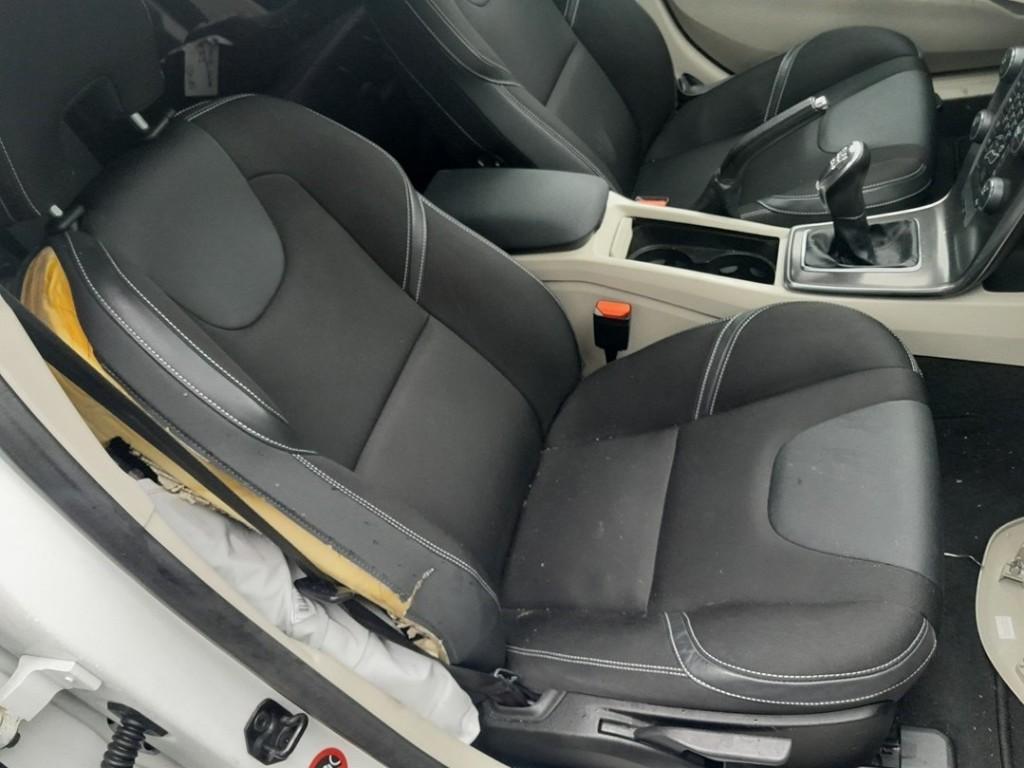 CEINTURE DE SECURITE AVANT DROIT Volvo V40 (MV), Autos : Pièces & Accessoires, Utilisé, Volvo