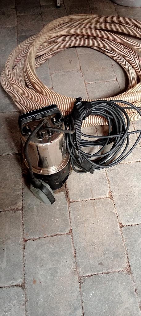 Pompe submersible, Jardin & Terrasse, Pompes à eau, Comme neuf, Électrique, Pompe à eaux claires, Enlèvement