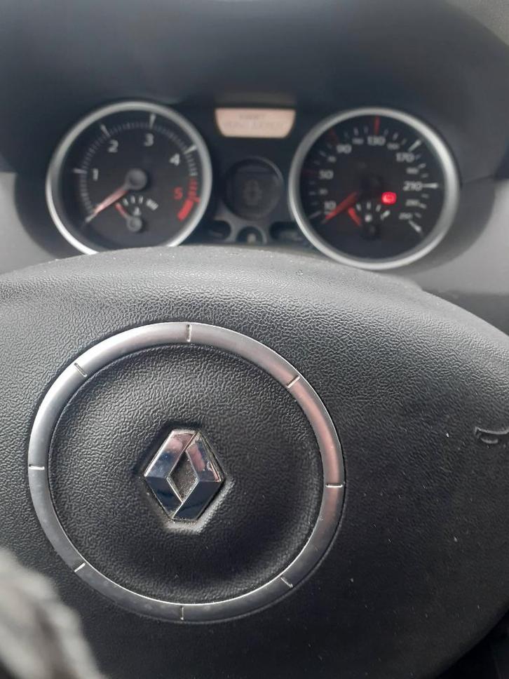 H propose ses services aux femmes, Contacts & Messages, Homme cherche Femme