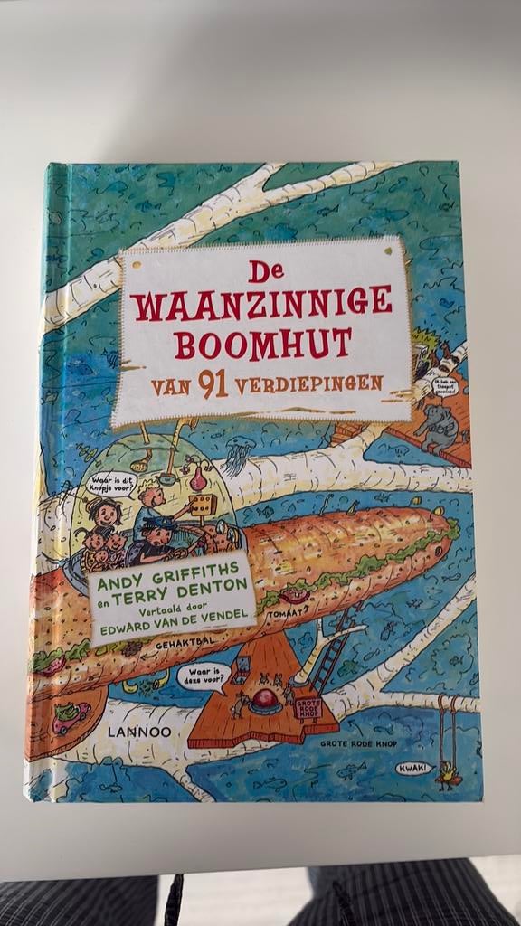 De wanzinnge boomhut van 91 verdiepingen ( deel 7), Ophalen, Zo goed als nieuw