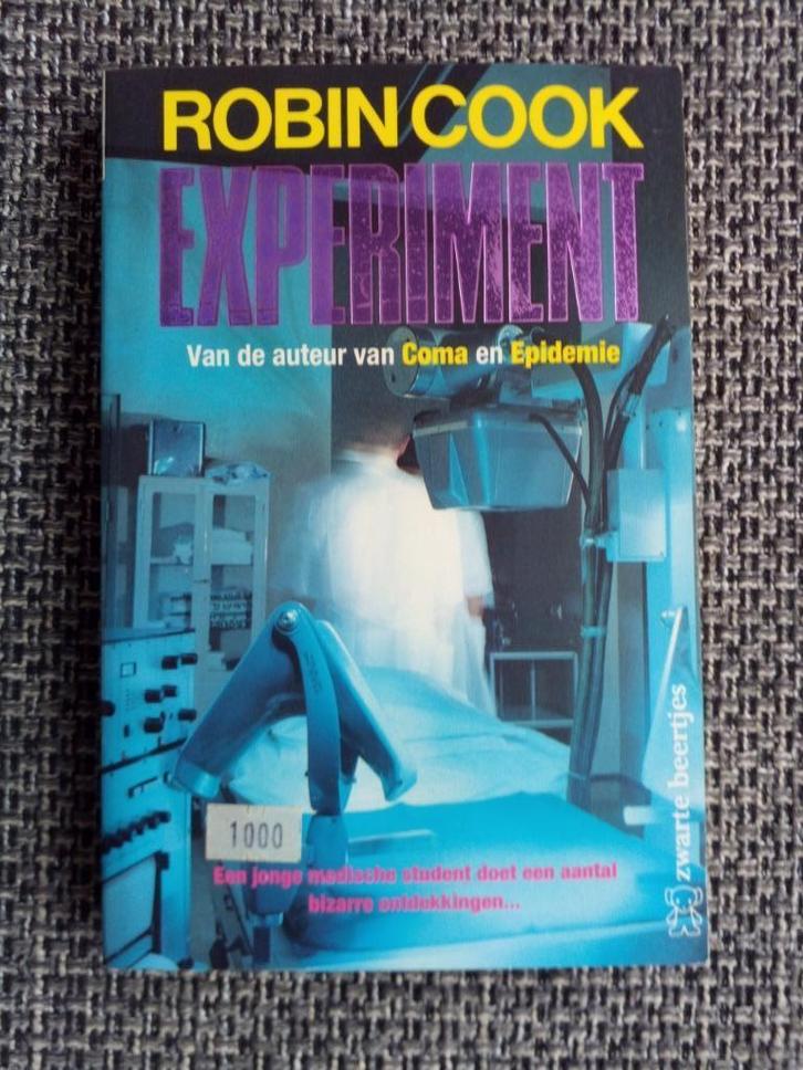 Robin Cook - Experiment, Boeken, Thrillers, Gelezen, Amerika, Ophalen of Verzenden