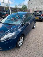 Zeer goede auto kom kijken en roonje maken, Auto's, Ford, Te koop, 4 cilinders, Benzine, Blauw