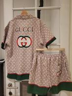 Ensemble Gucci jamais portée, Sports & Fitness, Baseball & Softball, Comme neuf
