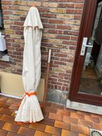 Grote parasol met onderaan scheurtjes, Ophalen, Gebruikt, Stokparasol