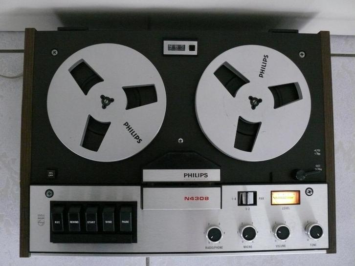 Perfect spelende Philips 4308 4 sporen - 2 snelheden, Audio, Tv en Foto, Bandrecorder, Bandrecorder, Met stofkap, Met banden, Ophalen of Verzenden