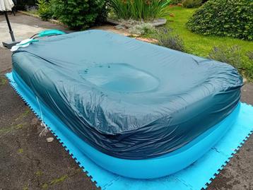 piscine gonflable + accessoires beschikbaar voor biedingen