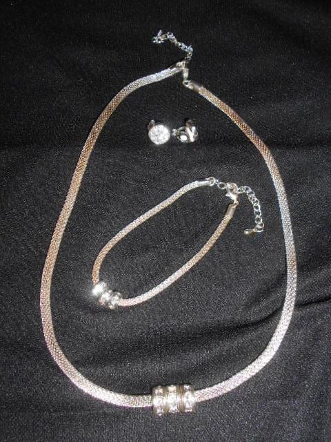 Nieuwe juweel-sets / 2 sets voor 5 €, Handtassen en Accessoires, Kettingen, Nieuw, Blauw, Met hanger, Ophalen of Verzenden